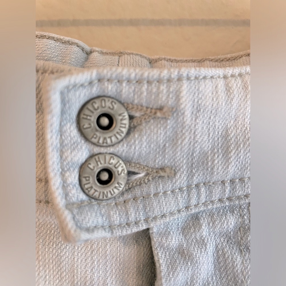 Chico’s Platinum Roll Cuff Light Blue Crop Jeans - Picture 6 of 7